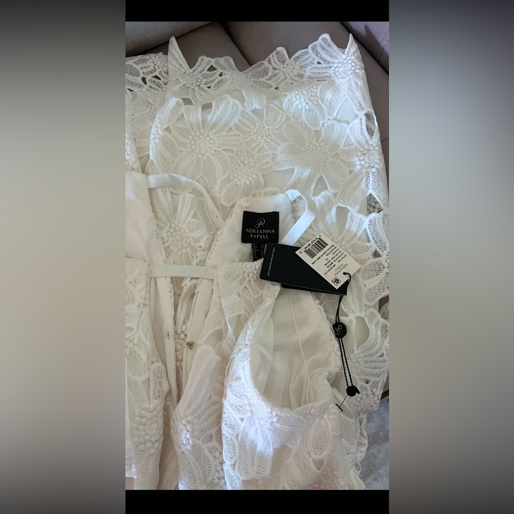 Elegant White Halter Dress - Picture 9 of 10